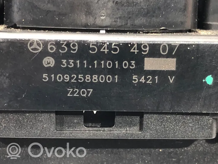 Mercedes-Benz Vito Viano W639 Botón interruptor de luz de peligro 6395454907
