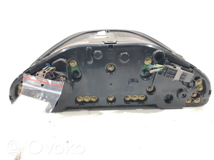 Mercedes-Benz E W210 Compteur de vitesse tableau de bord 2105402648