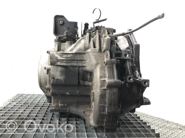 Hyundai Trajet Manual 5 speed gearbox 