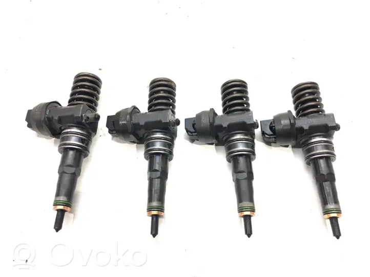 Audi A4 S4 B6 8E 8H Set di iniettori 038130073AR