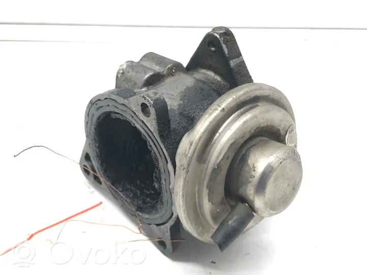 Volkswagen Golf V Zawór EGR 038129637D