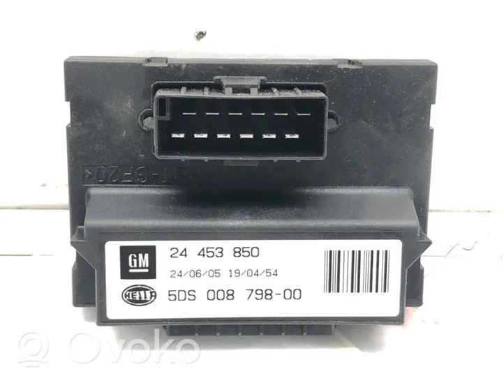 Opel Zafira B Tow bar trailer control unit/module 24453850