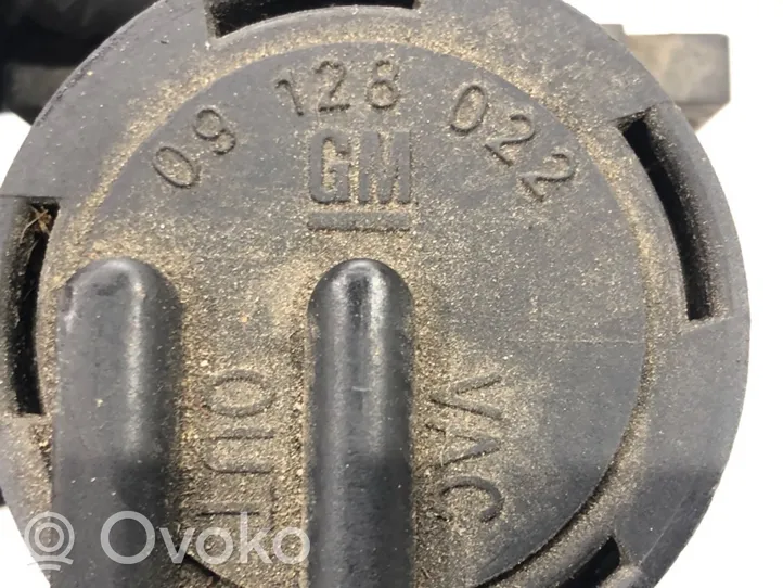 Opel Astra G Fuel pressure regulator 09128022