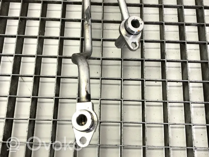 Alfa Romeo Giulia Tubo flessibile del radiatore dell’olio del cambio 50551404