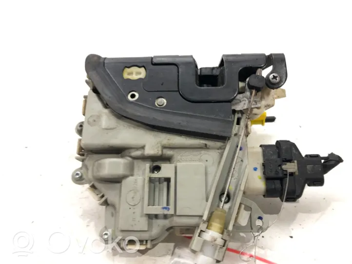 Audi A4 S4 B8 8K Serrure de porte avant 8J1837016C