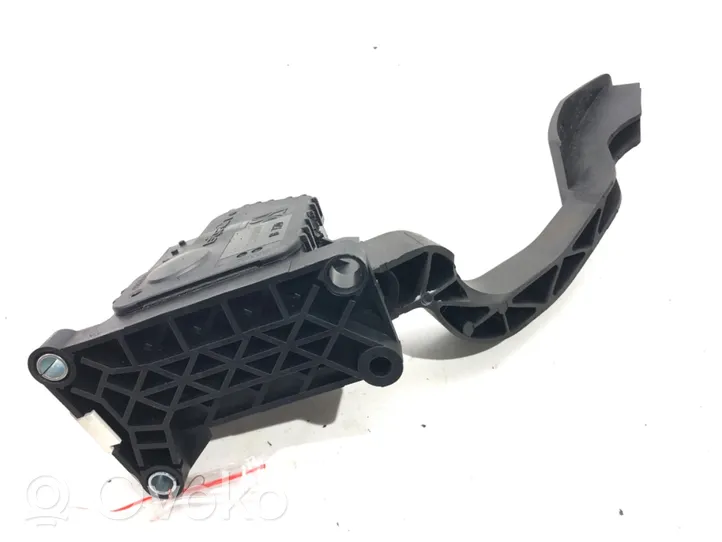 Opel Corsa E Accelerator throttle pedal 13305804