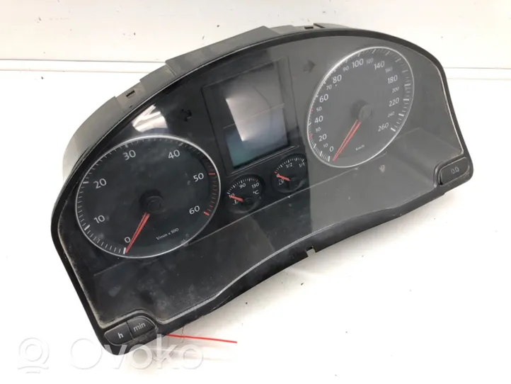 Volkswagen Golf V Spidometrs (instrumentu panelī) 1K0920863B