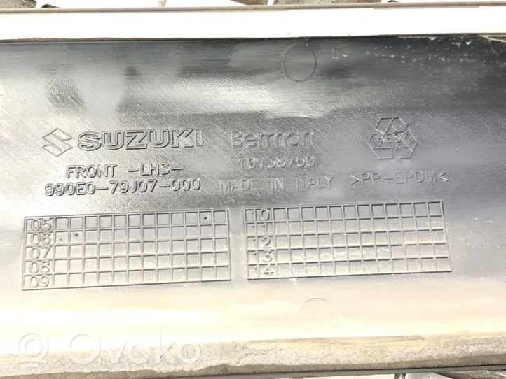 Suzuki SX4 Priekšpusē durvju dekoratīvā apdare (moldings) 990E0-79J07