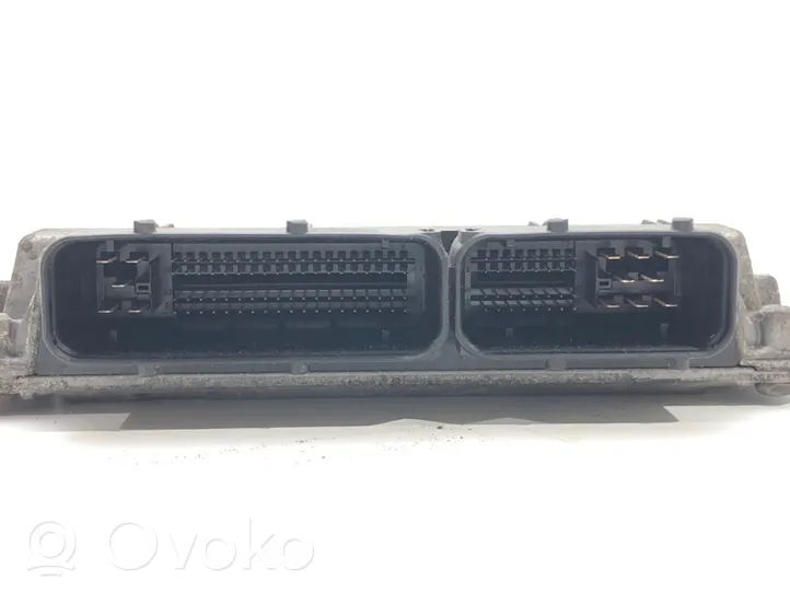 Skoda Fabia Mk1 (6Y) Komputer / Sterownik ECU silnika 03E906033F