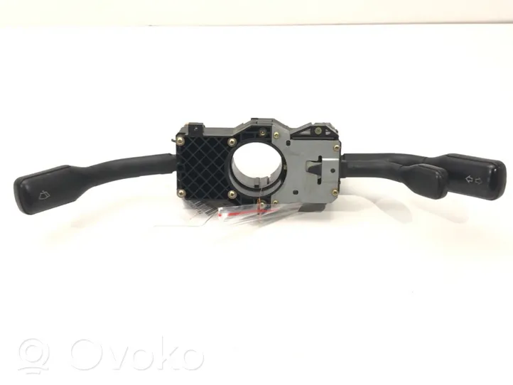 Audi A4 S4 B5 8D Leva/interruttore dell’indicatore di direzione e tergicristallo 8D0953503