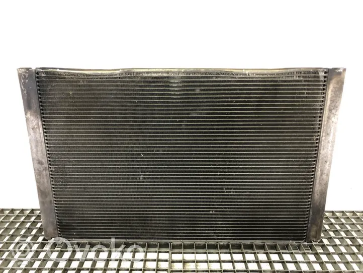 Audi A8 S8 D3 4E Radiateur de refroidissement 4E0121251