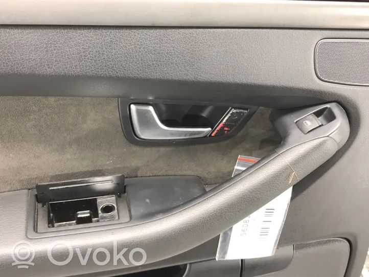 Audi A8 S8 D3 4E Takaoven verhoilu 