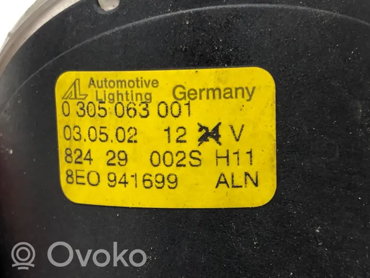 Audi A4 S4 B6 8E 8H Światło przeciwmgłowe przednie 8E0941699