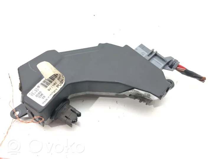 Opel Vectra C Heater blower motor/fan resistor 006962R