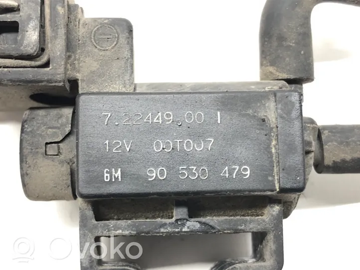 Opel Zafira A Régulateur de pression de carburant 90530479