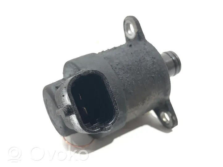 Opel Vectra C Regulador de presión del combustible 0928400574