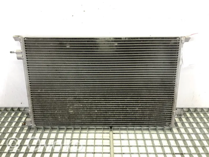 Opel Vectra C Radiateur de refroidissement 