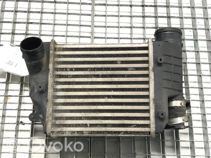 Audi A6 Allroad C6 Starpdzesētāja radiators 4F0145805E