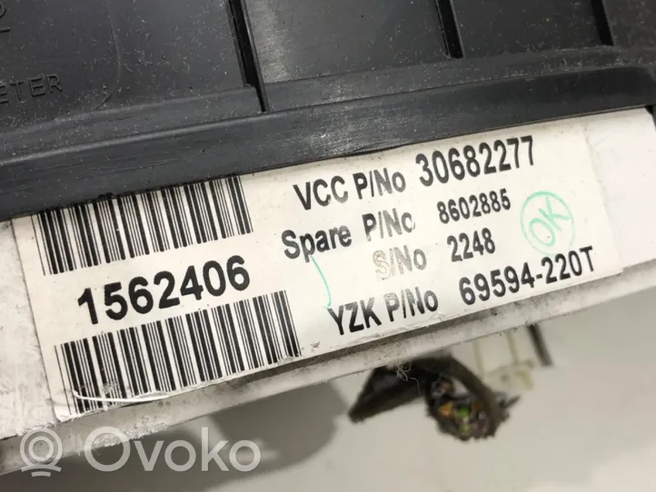 Volvo S60 Speedometer (instrument cluster) 30682277