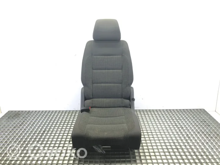 Volkswagen Touran I Rear seat 
