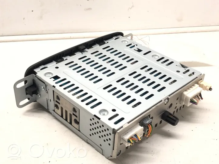 Renault Clio IV Radio/CD/DVD/GPS-pääyksikkö 281154438R