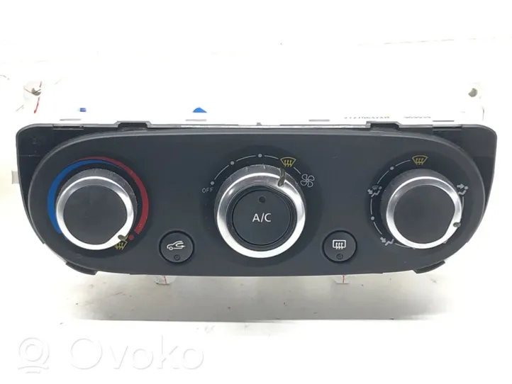 Renault Clio IV Przełącznik / Włącznik nawiewu dmuchawy 272705324R