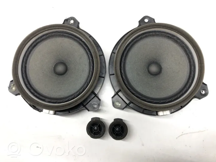 Toyota Avensis T270 Kit système audio 