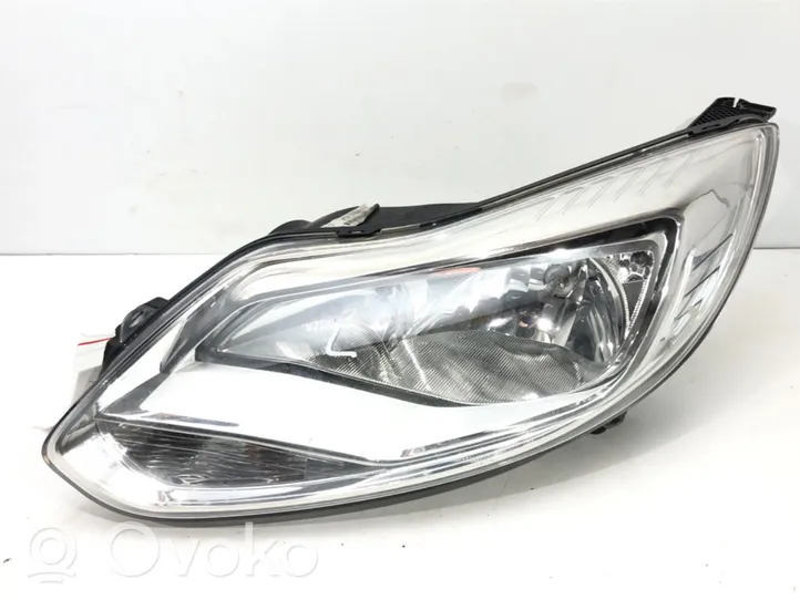 Ford Focus Lampa przednia 