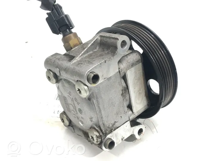 Ford Focus Ohjaustehostimen pumppu 4M51-3A696-AE