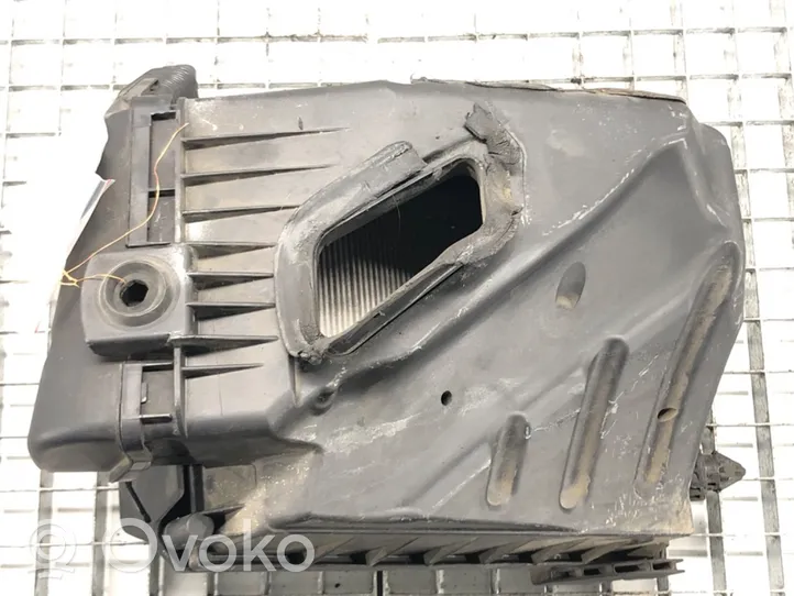 Audi A4 S4 B6 8E 8H Boîtier de filtre à air 038133835J