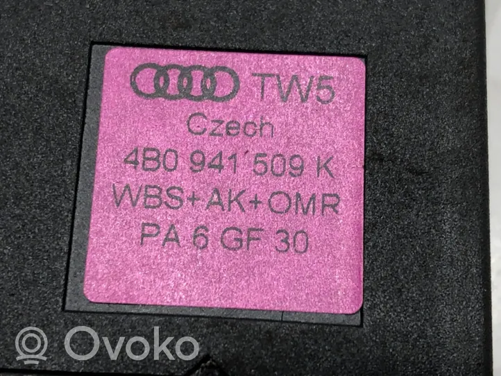 Audi A6 S6 C5 4B Hätävilkkujen kytkin 4B0941509K