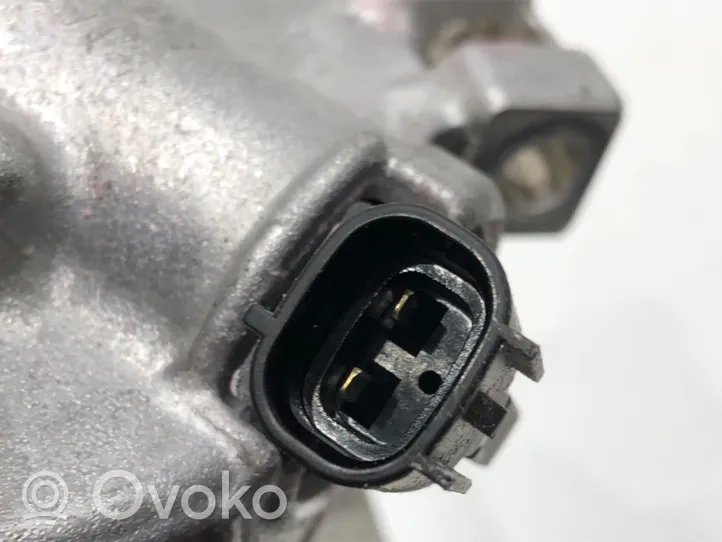 Toyota Yaris Ilmastointilaitteen kompressorin pumppu (A/C) 447250-6220