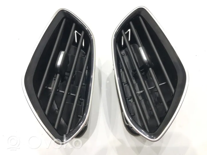 Opel Grandland X Moldura protectora de la rejilla de ventilación lateral del panel 