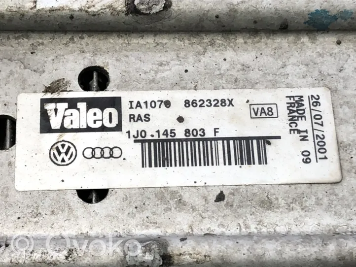 Volkswagen Bora Interkūlerio radiatorius 1J0145803F