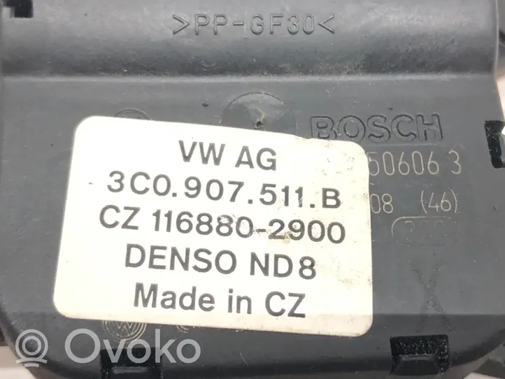 Volkswagen PASSAT B6 Tuloilmaventtiilin käyttömoottori 3C0907511B