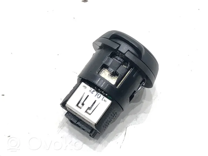 Peugeot 508 Connettore plug in USB 96647952XT