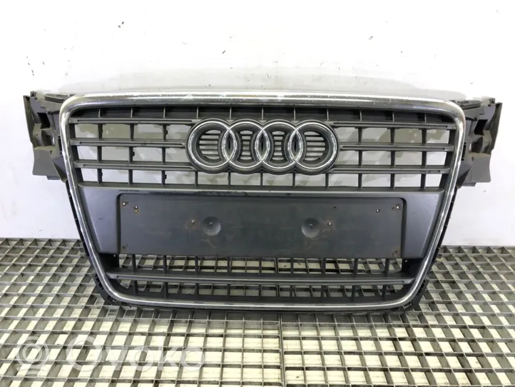 Audi A4 S4 B8 8K Grotelės priekinės 