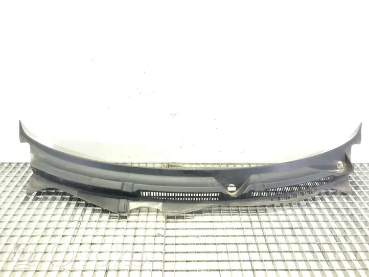 Volkswagen Golf IV Wiper trim 