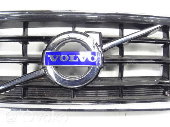 Volvo V40 Grille de calandre avant 