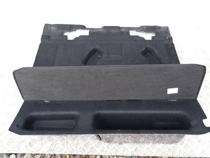 Renault Megane III Trunk/boot lower side trim panel 849810001R