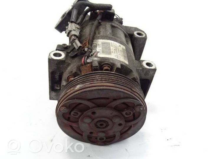 Renault Clio IV Ilmastointilaitteen kompressorin pumppu (A/C) 926009582R