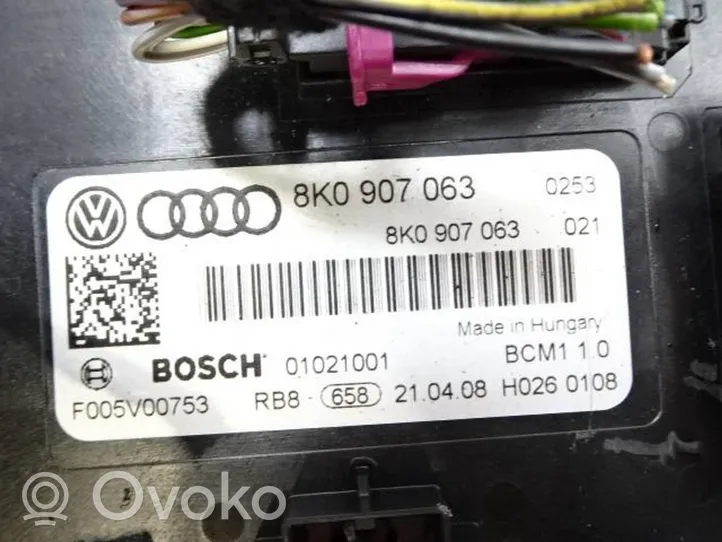 Audi A4 S4 B8 8K Komputer / Sterownik ECU i komplet kluczy 8K0907063