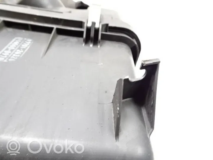 Toyota RAV 4 (XA40) Obudowa filtra powietrza 