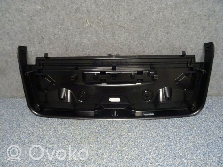 BMW 5 G30 G31 Garniture de couvercle de coffre arriere hayon 7390400