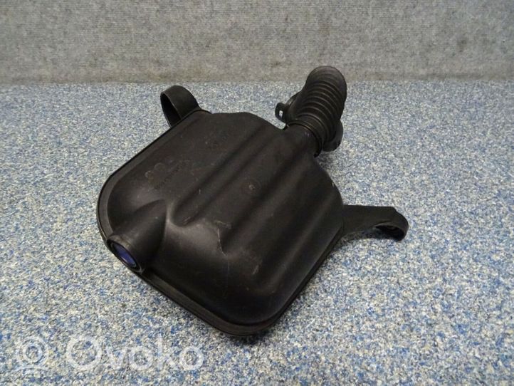 Volkswagen Golf VII Vacuum air tank 1K0129951