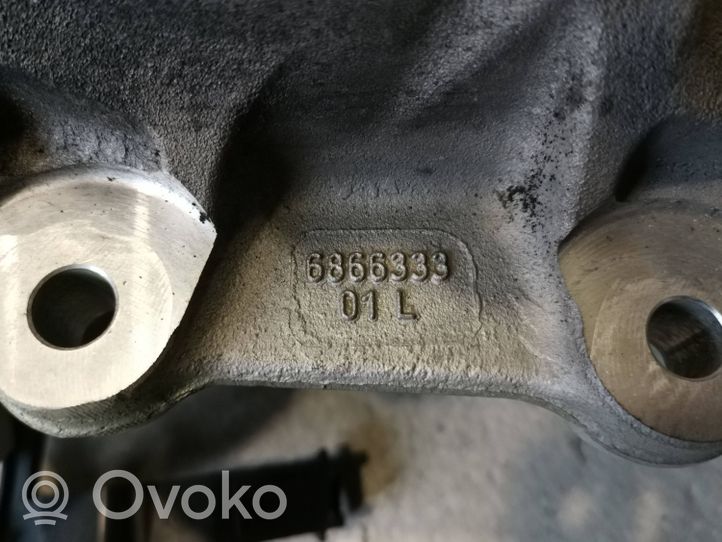 BMW 5 G30 G31 Taka-akselin pyöräntuenta 6866333