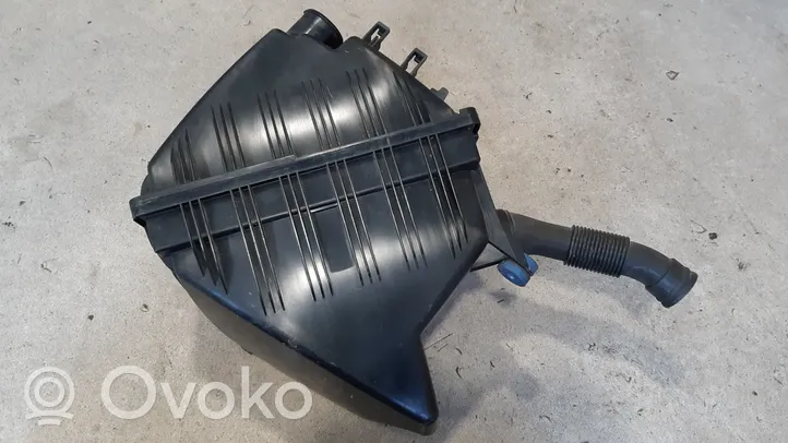 BMW i3 Air filter box 8603090