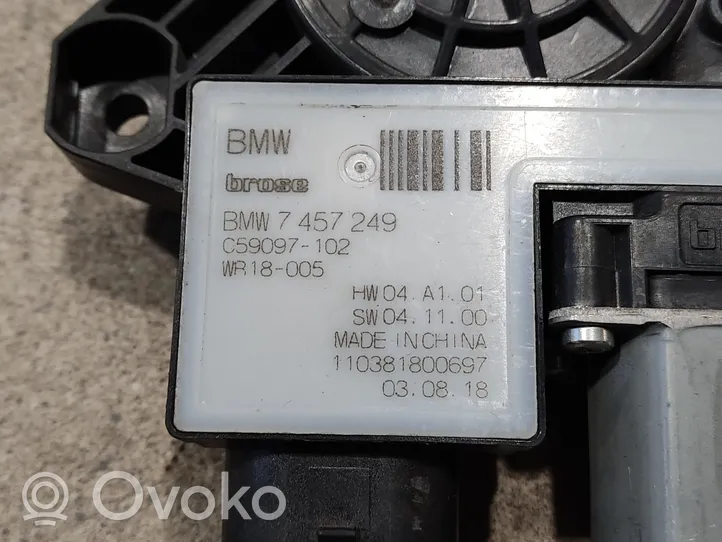 BMW X3 G01 Silniczek podnośnika szyby drzwi przednich 7457249