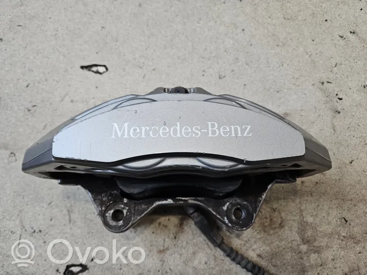 Mercedes-Benz S W222 Bremsscheiben und Bremssättel eingestellt 