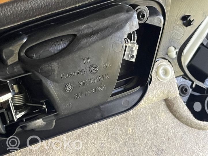 Volkswagen Tiguan Garniture de panneau carte de porte avant 5N0867012B